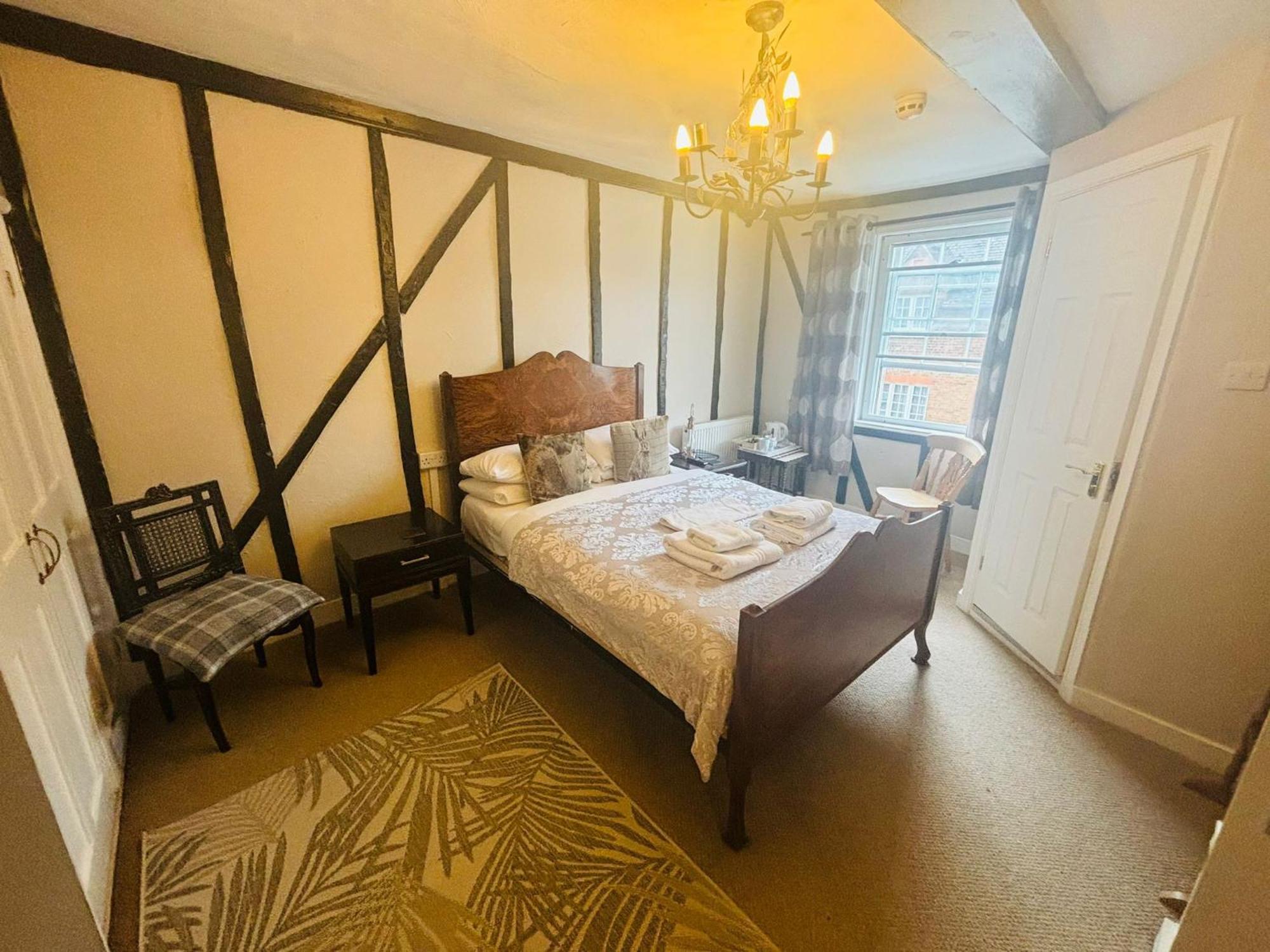 Longs Hotel & Inn Woburn Exterior foto